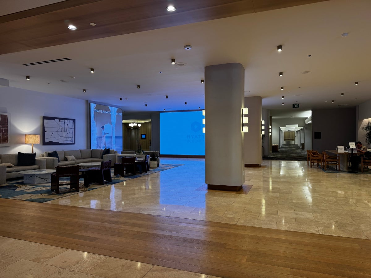 Hyatt Regency Irvine lobby access to meetings