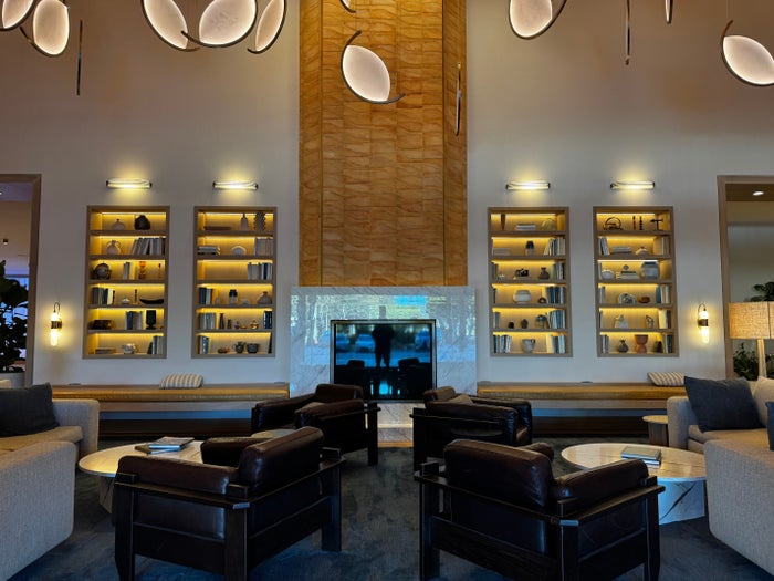 Hyatt Regency Irvine lobby central seating