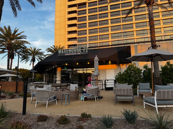 Hyatt Regency Irvine outdoor area