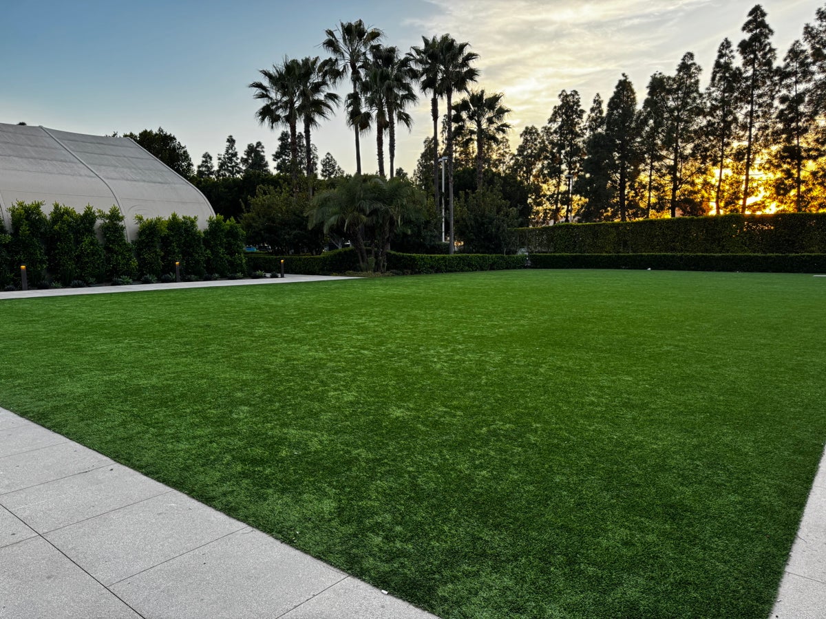 Hyatt Regency Irvine outdoor event space