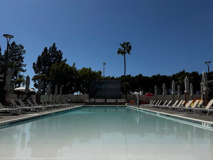 Hyatt Regency Irvine pool