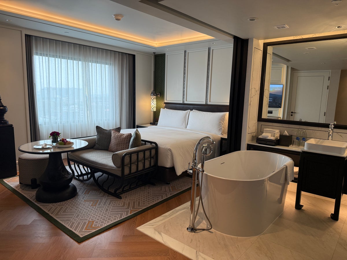 The 21 Best Benefits of the IHG One Rewards Traveler Credit Card