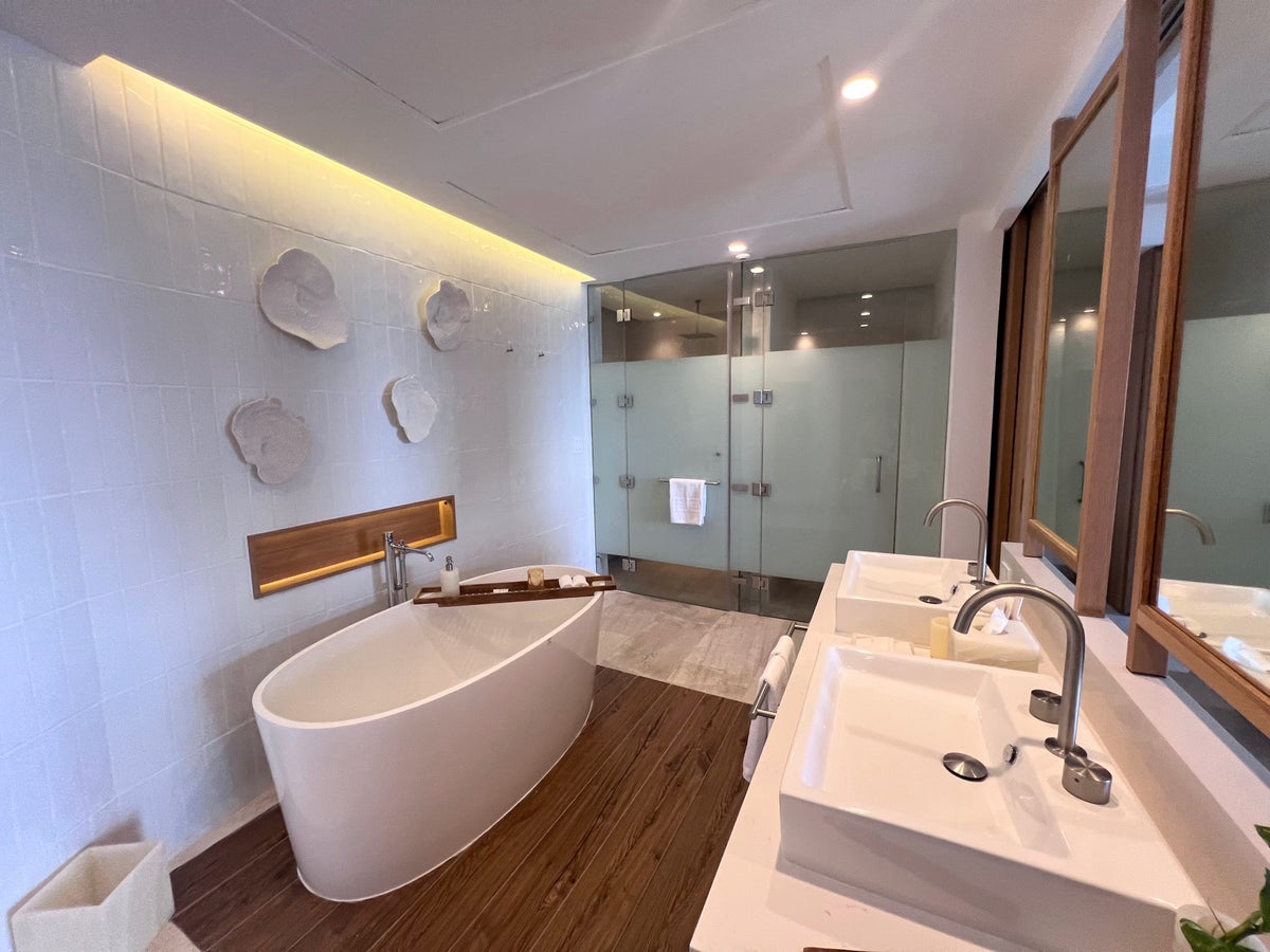 Junior Master Suite bathroom at Dreams Mazatlan