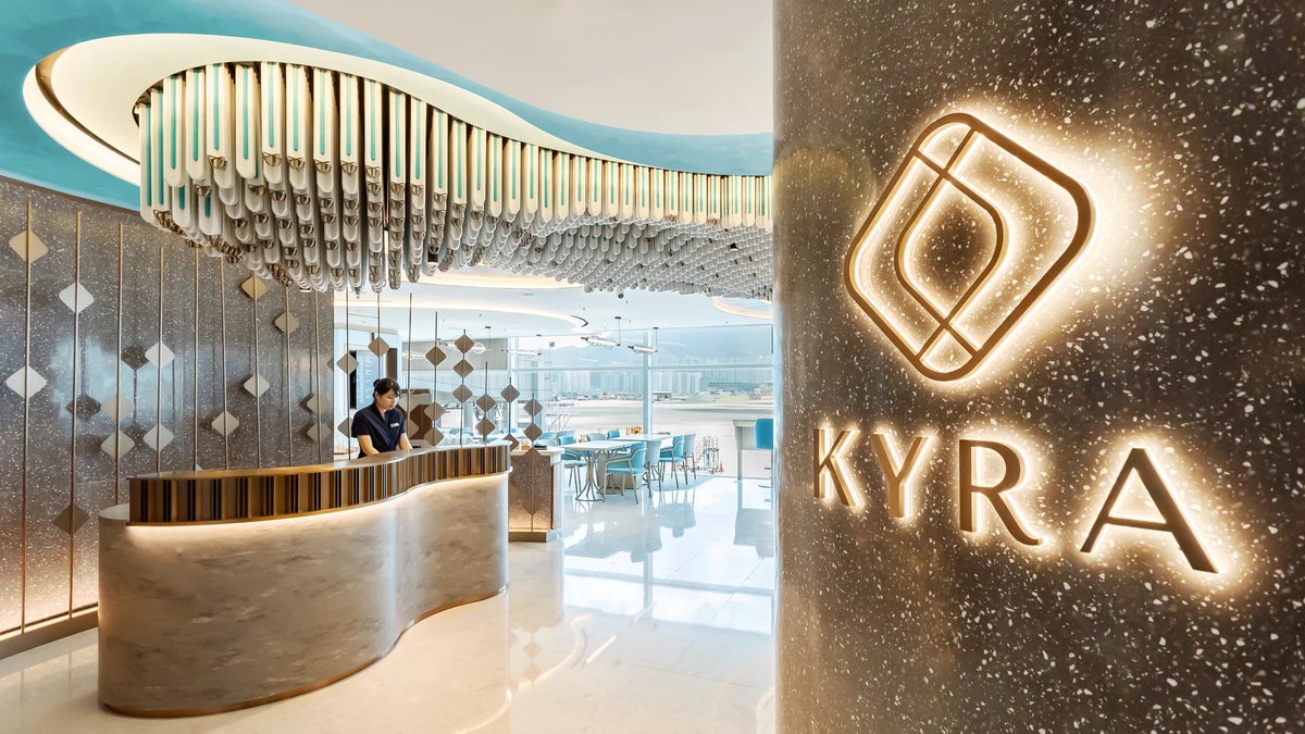 Kyra Lounge Hong Kong entrance