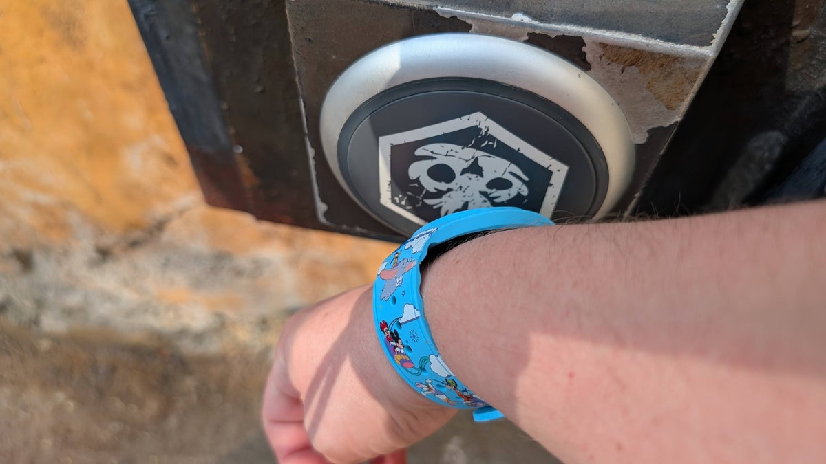 Magic Band Hollywood Studios bounty hunting sign up