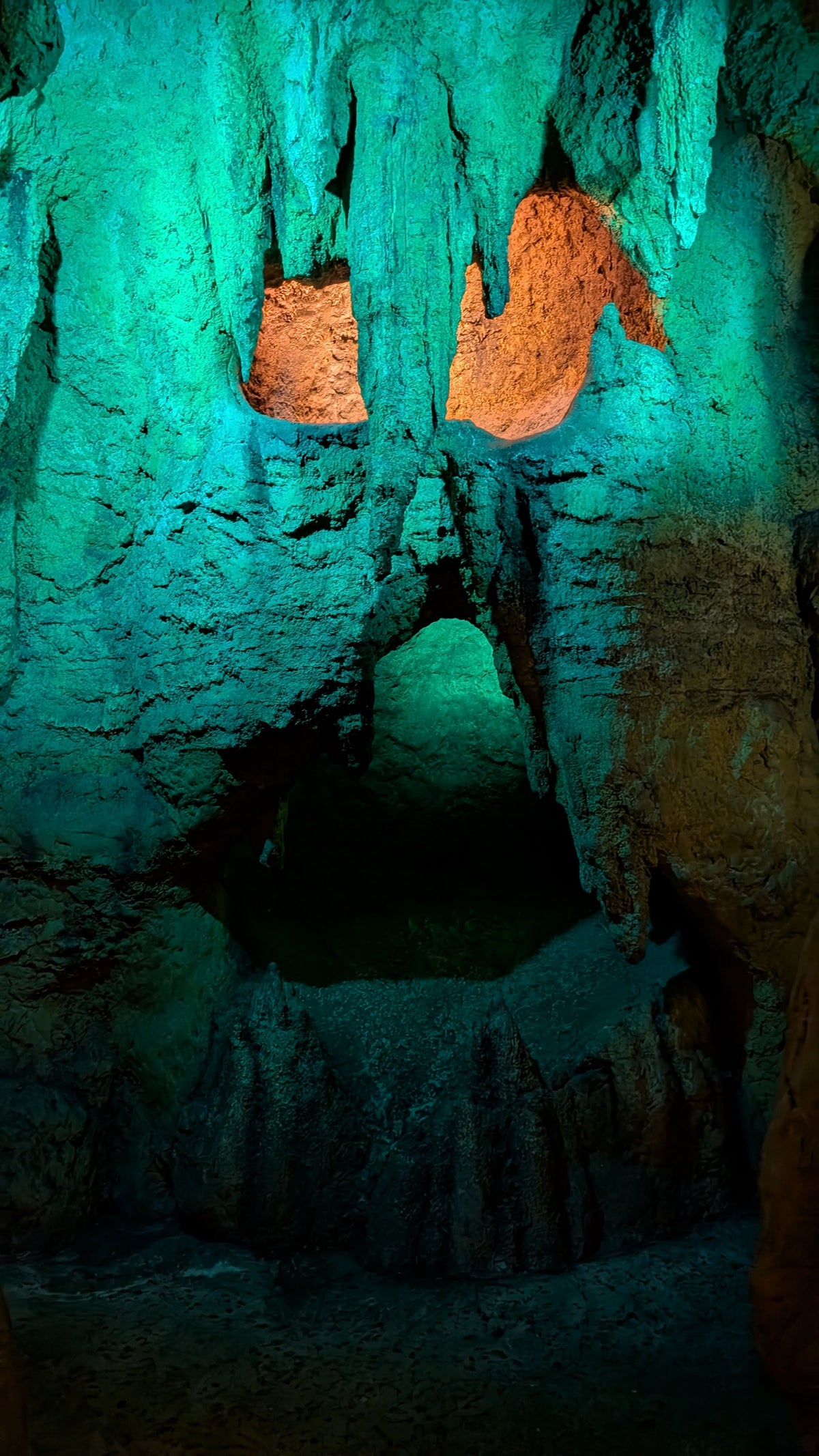 Magic Kingdom Tom Sawyer Island cave skull