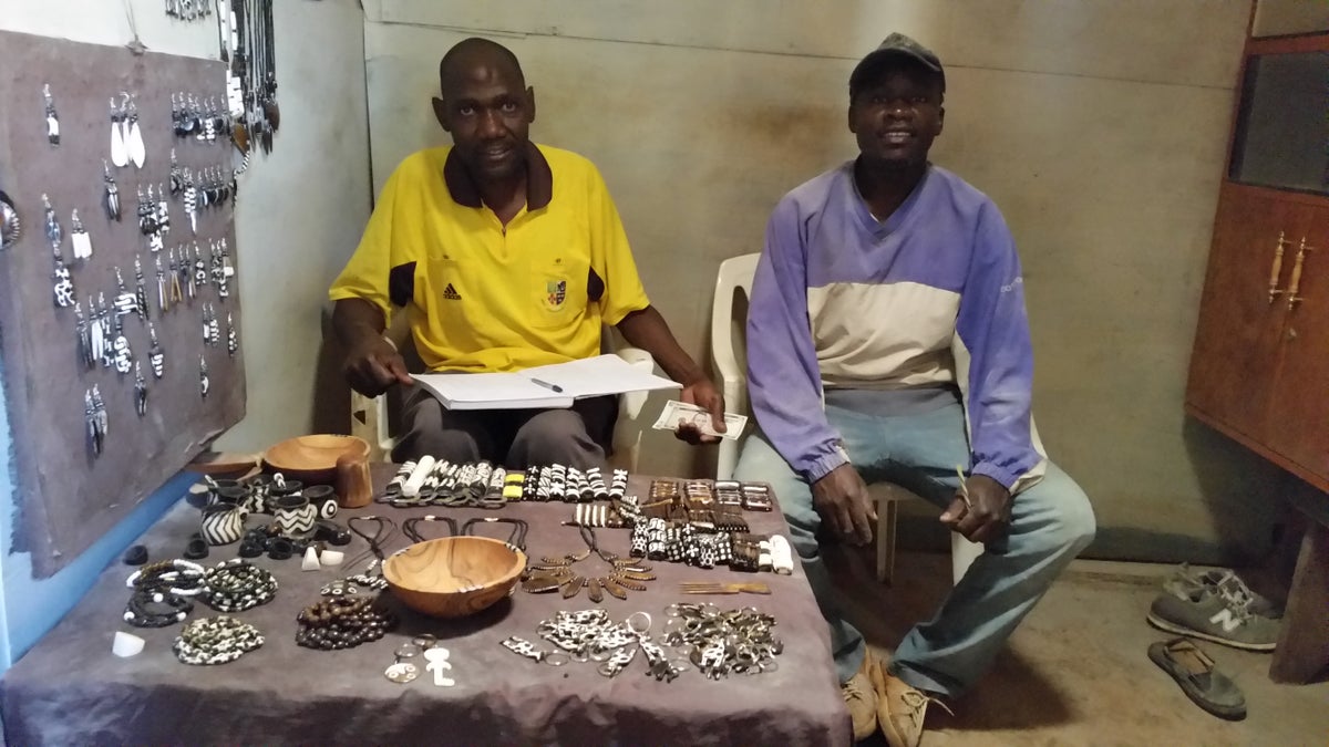 Nairobi Bone Jewelry Salespeople