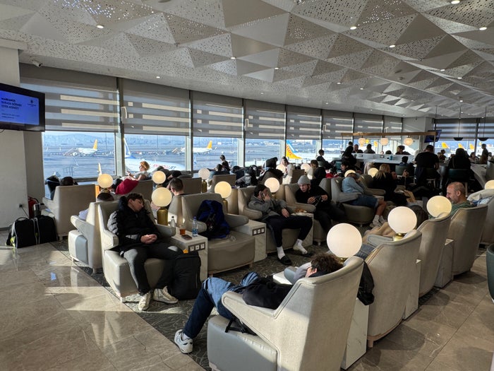 Plaza Premium Bosphorus Lounge at Istanbul Sabiha Gökçen International Airport [Review]