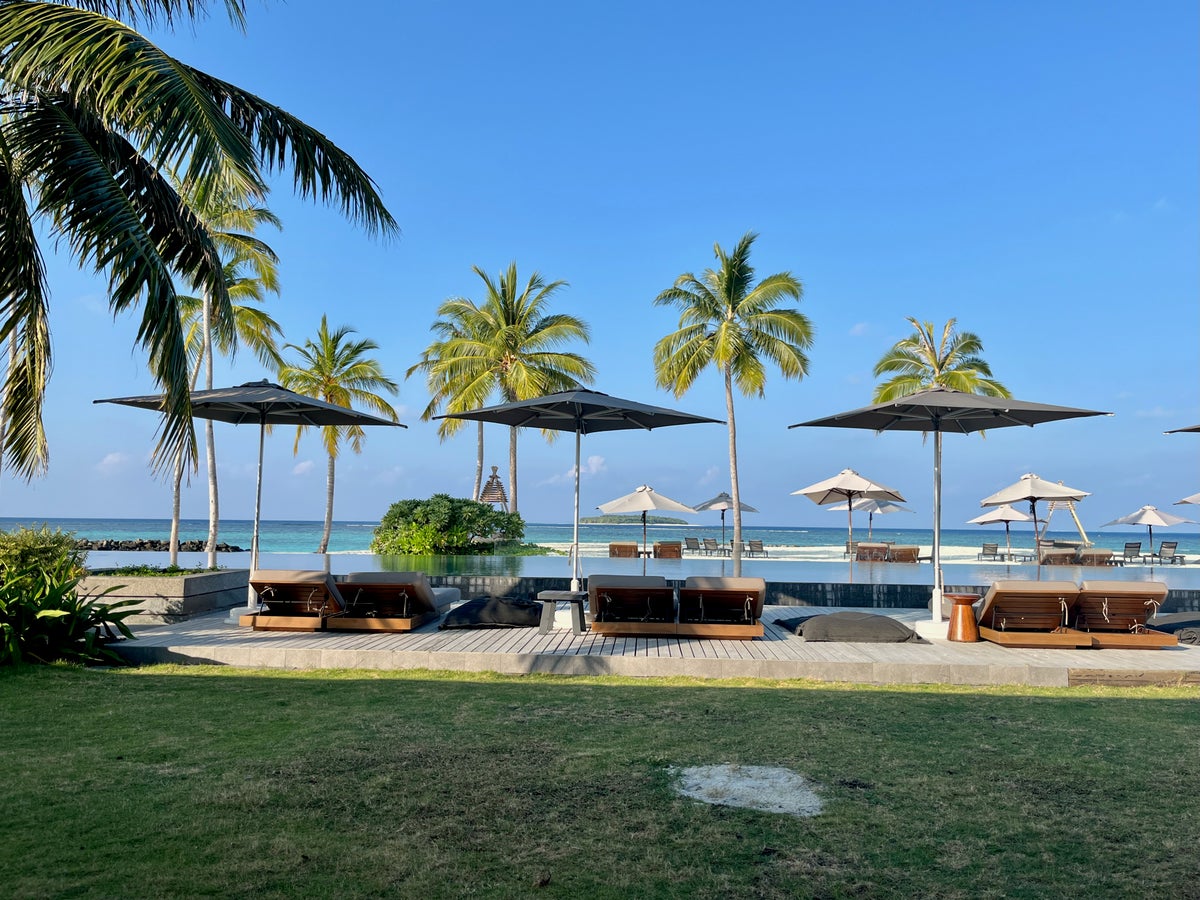 The Best Ways To Fly and Stay in the Maldives With Points and Miles