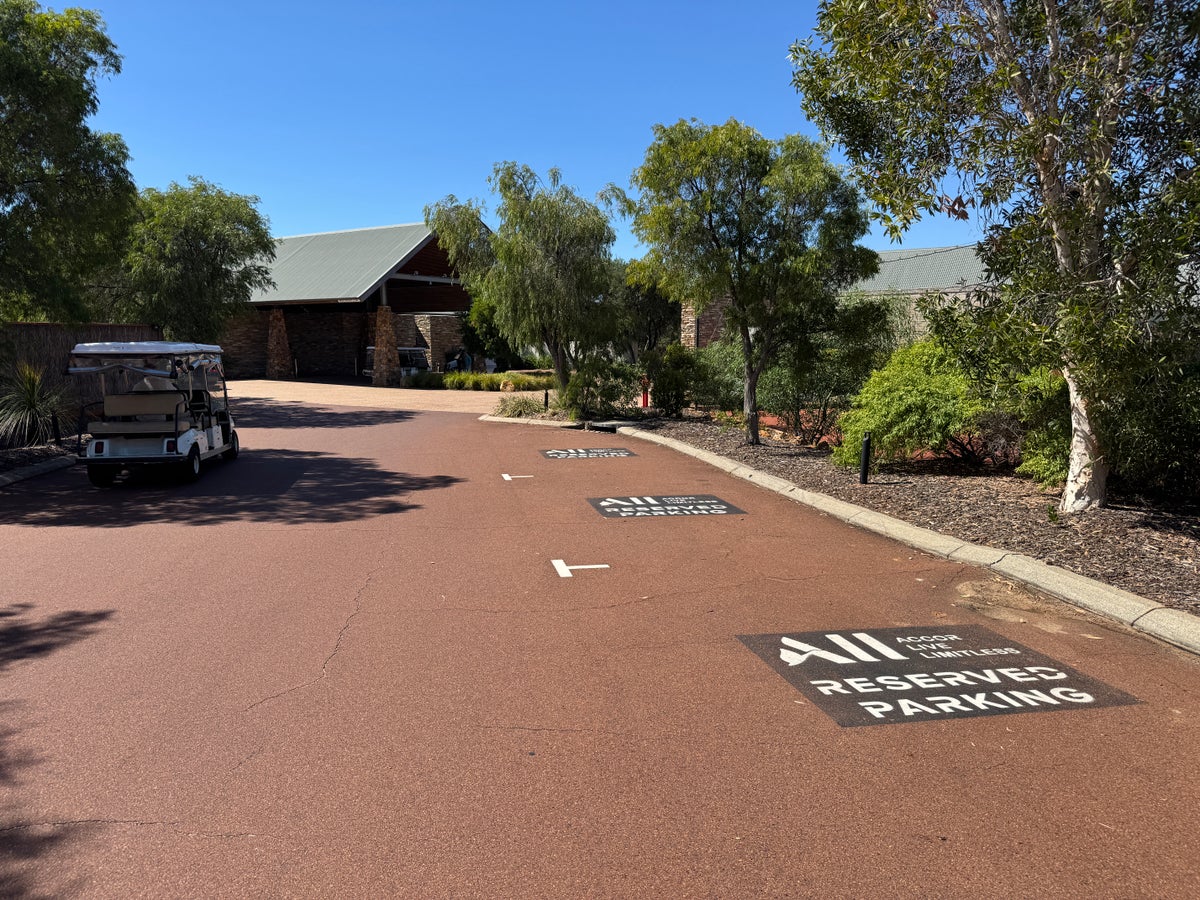 Pullman Bunker Bay Resort ALL parking