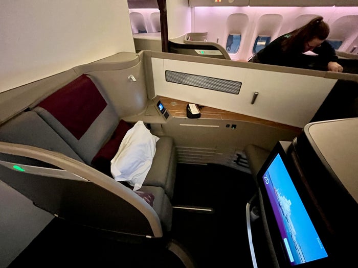 Qatar Airways First Class Boeing 777 300ER Qatar Airways First Class Boeing 777 300ER