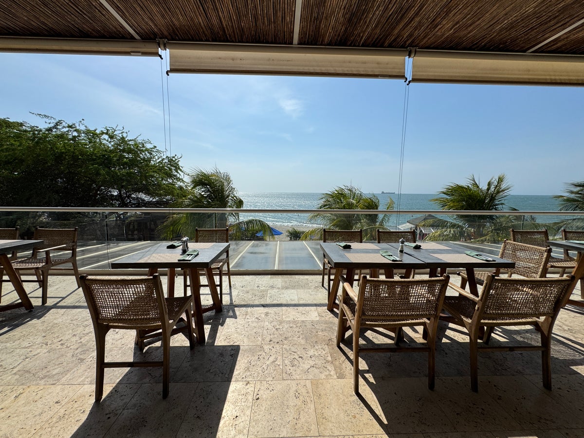 Santa Marta Marriott 1525 Terrace seating