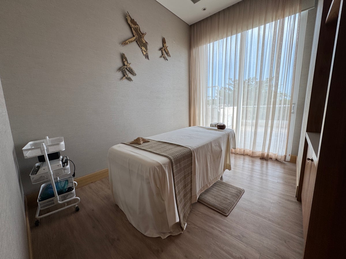 Santa Marta Marriott Spa treatment room