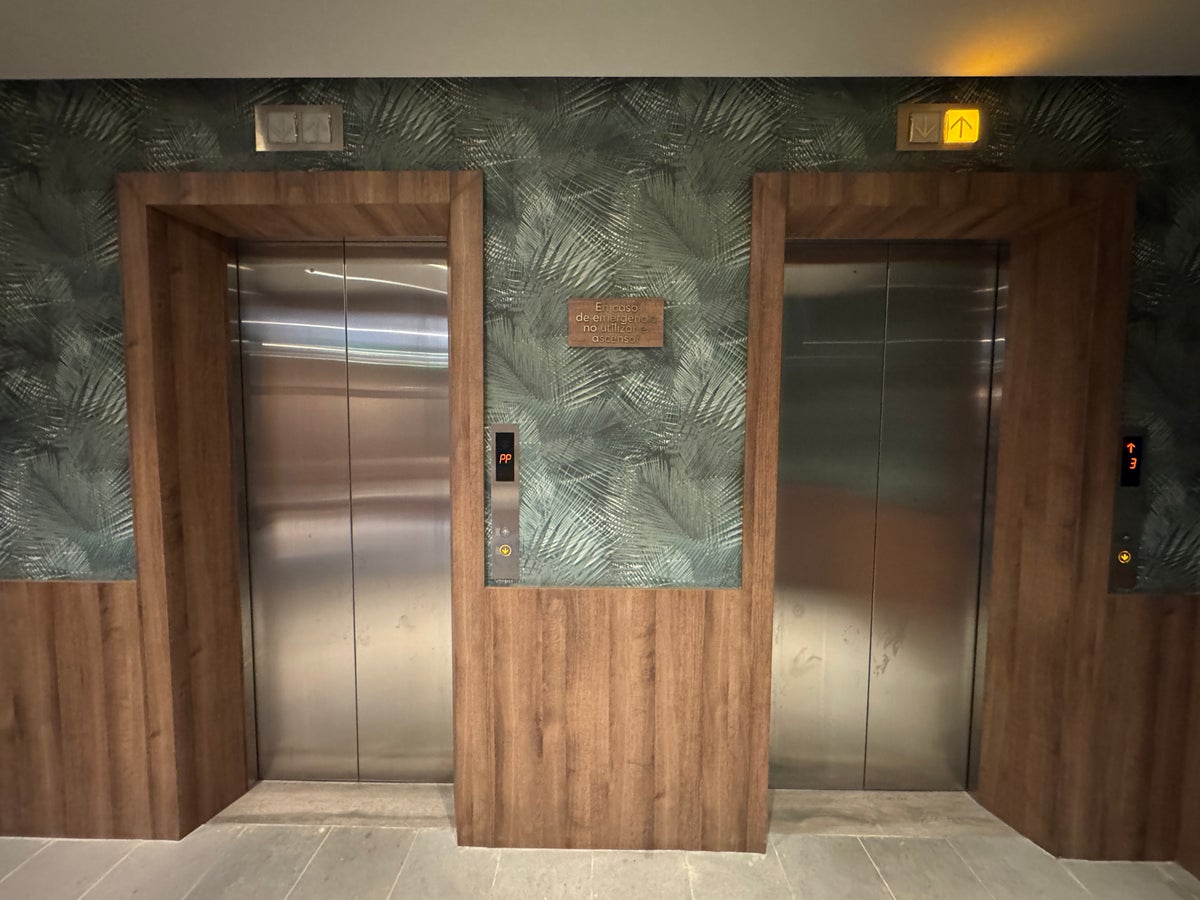 Santa Marta Marriott elevators