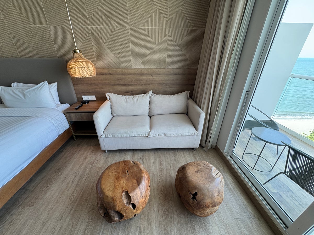 Santa Marta Marriott king room sofa