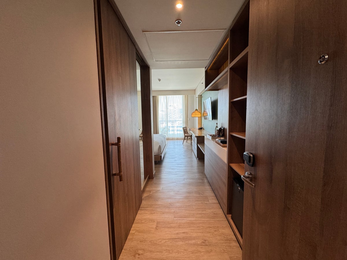 Santa Marta Marriott room entrance