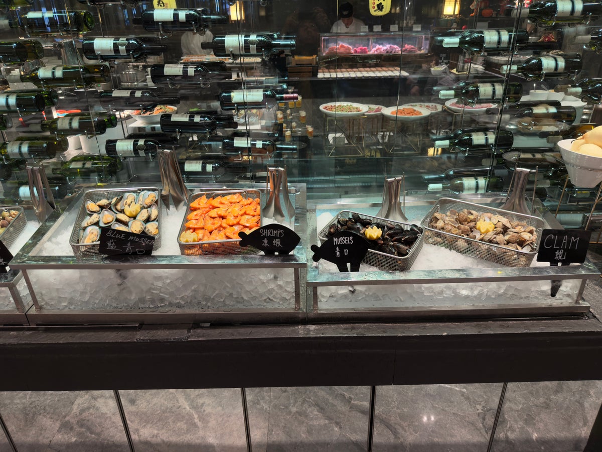 The Mira Hong Kong Yamm lunch buffet seafood