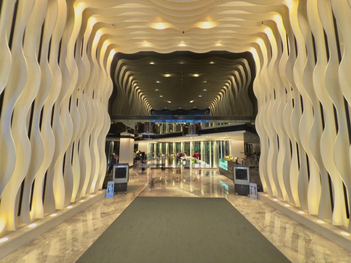 The Mira Hong Kong entryway