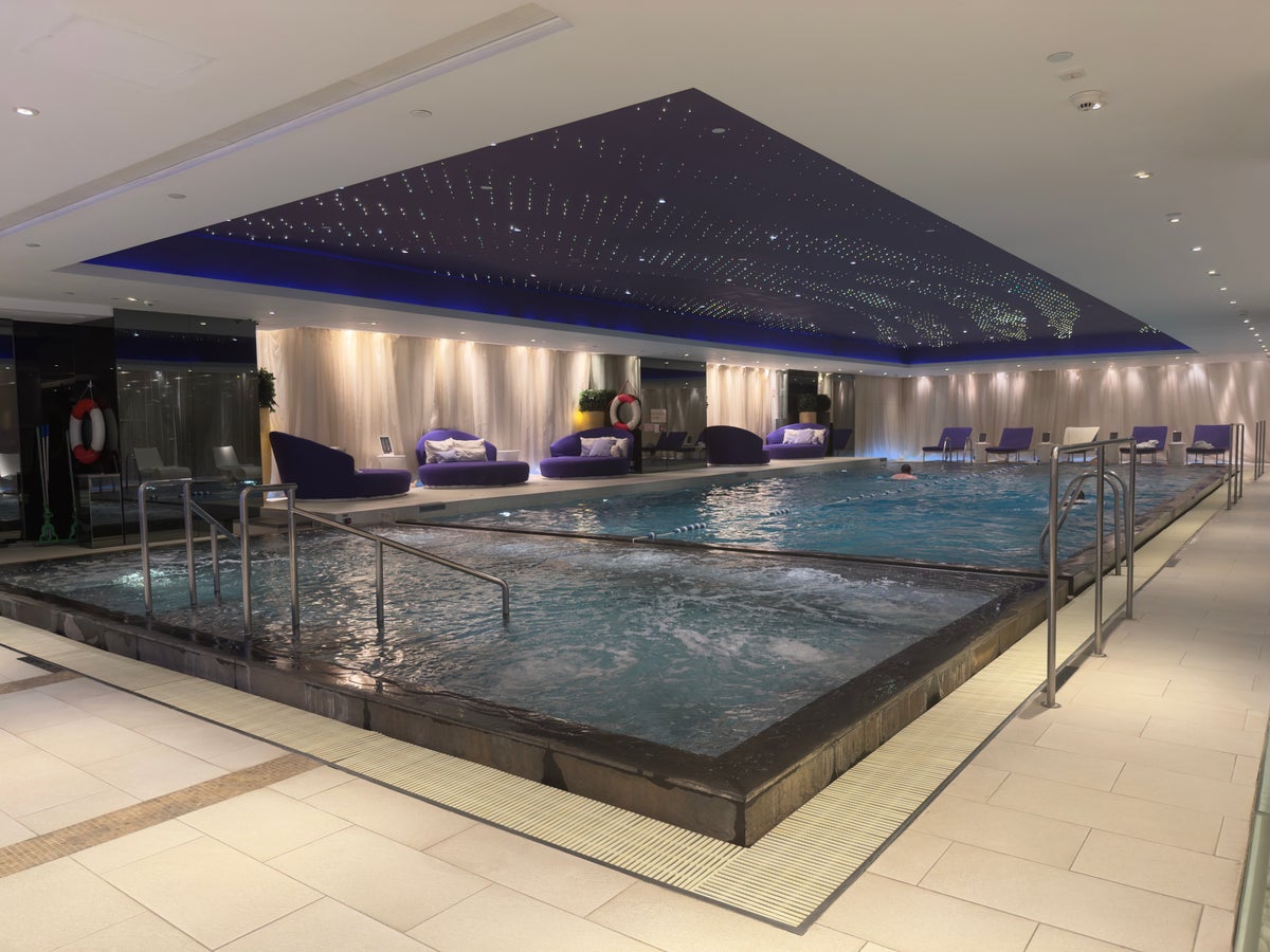 The Mira Hong Kong pool overview