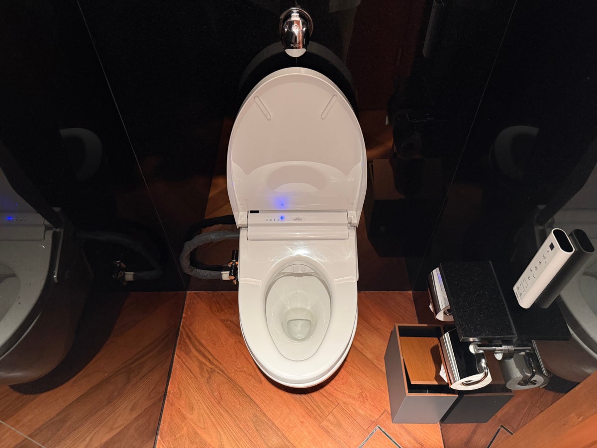 The Sukhothai Bangkok toilet