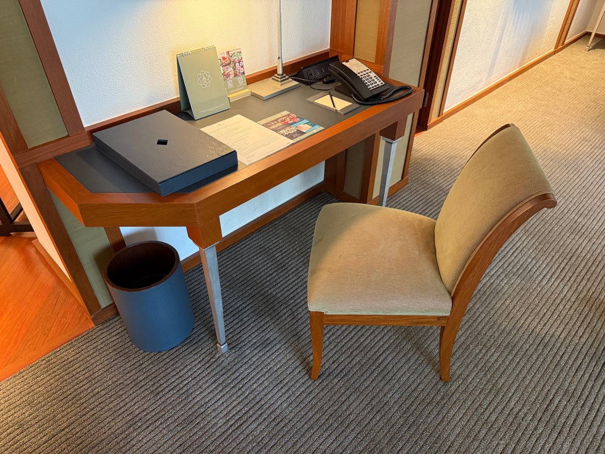 The Sukhothai Bangkok workstation