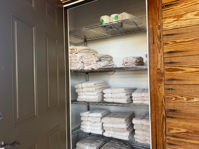 Under Canvas Moab bathroom towels