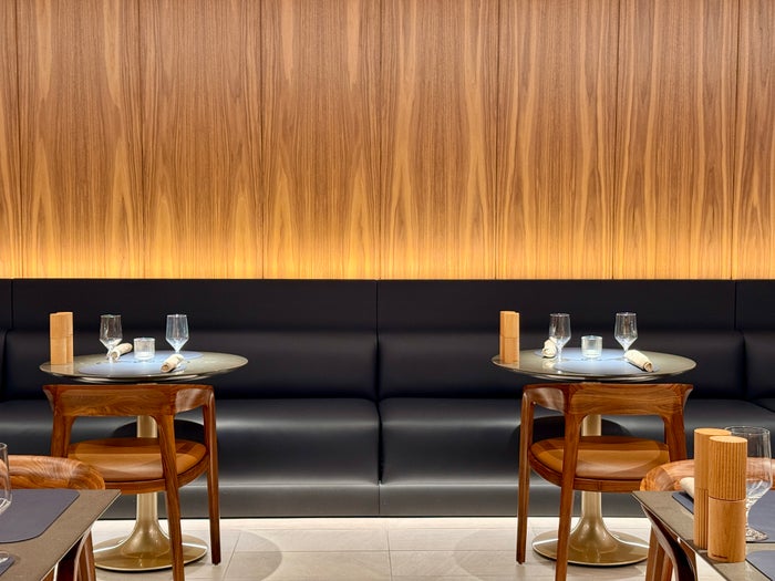 United Polaris Lounge Chicago Dining Room Bench Seating United Polaris Lounge Chicago Dining Room Bench Seating
