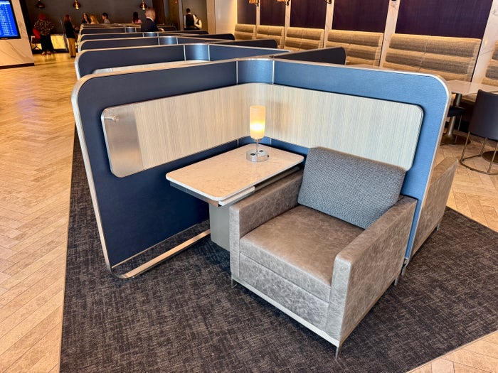 United Polaris Lounge Chicago Individual Seating Pod Detail United Polaris Lounge Chicago Individual Seating Pod Detail