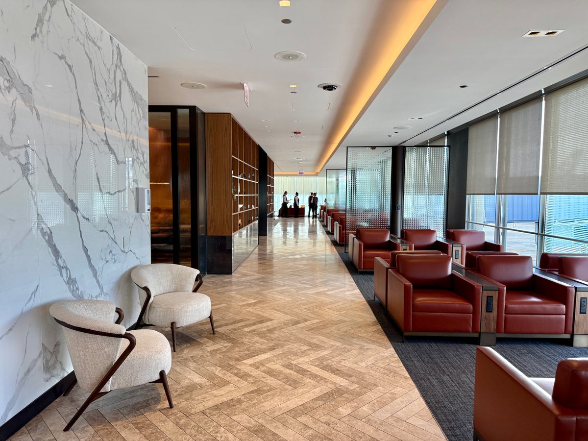 United Polaris Lounge Chicago Periphery Seating Area