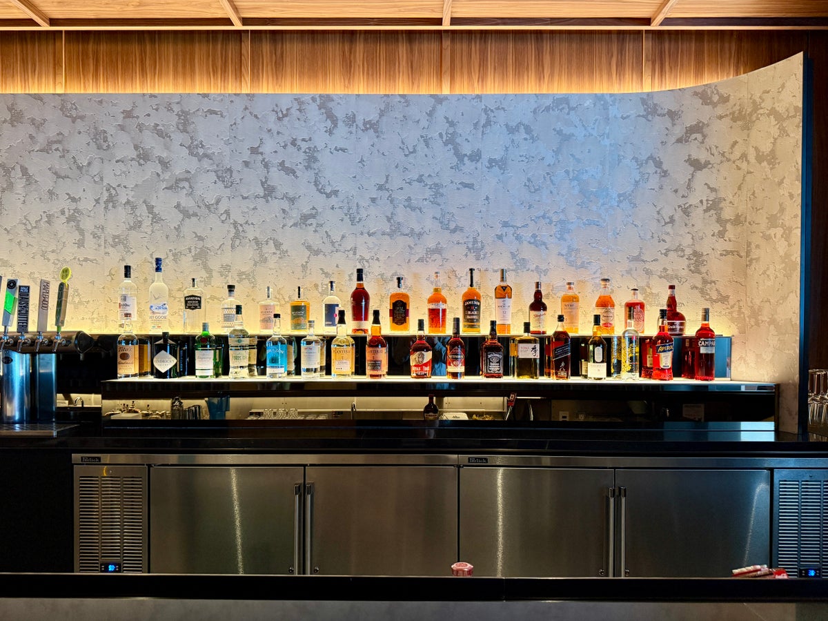 United Polaris Lounge Chicago Speakeasy Spirits