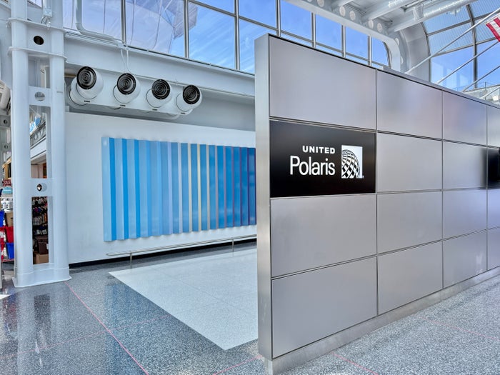 United Polaris Lounge Chicago Terminal Entrance United Polaris Lounge Chicago Terminal Entrance