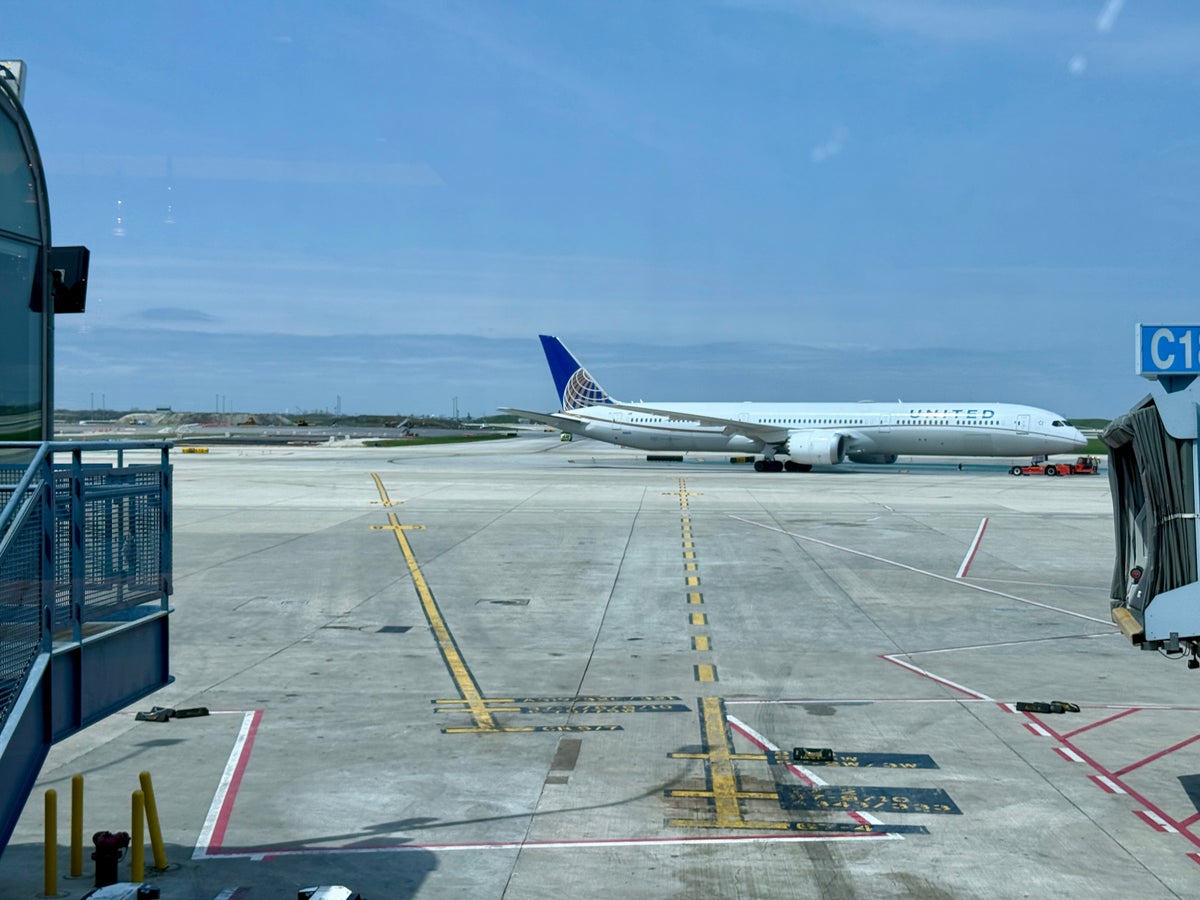 United Polaris Lounge Chicago United 787