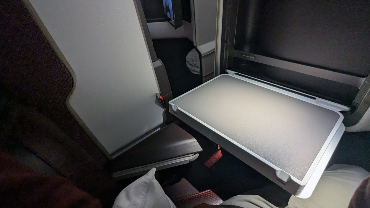Virgin Atlantic A350 1000 Business Class Table