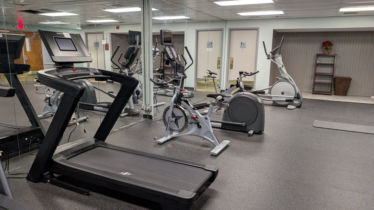 Wyndham Southbury amenities fitness center cardio machines