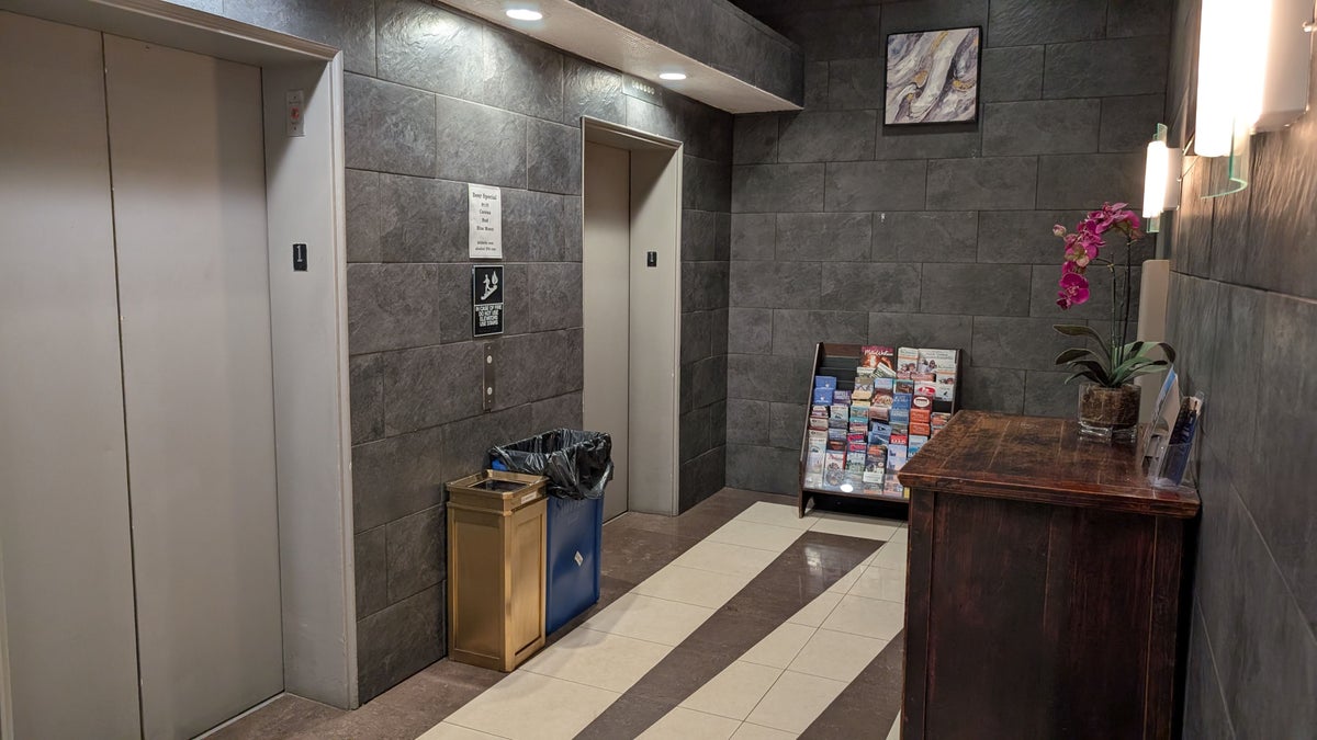 Wyndham Southbury elevators