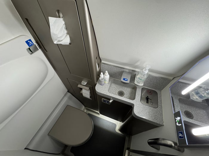 airBaltic A220 300 TLL OSL lavatory