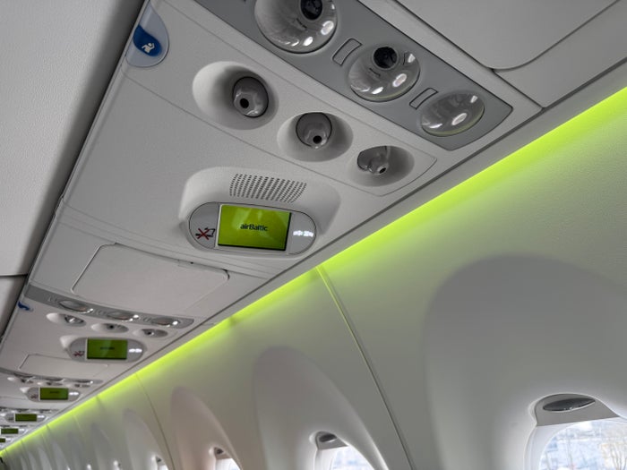 airBaltic A220 300 TLL OSL screen nozzles