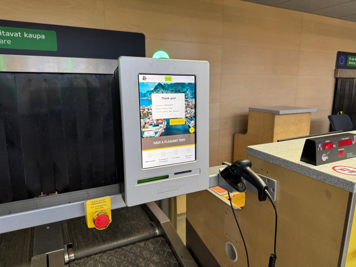 airBaltic TLL bag drop
