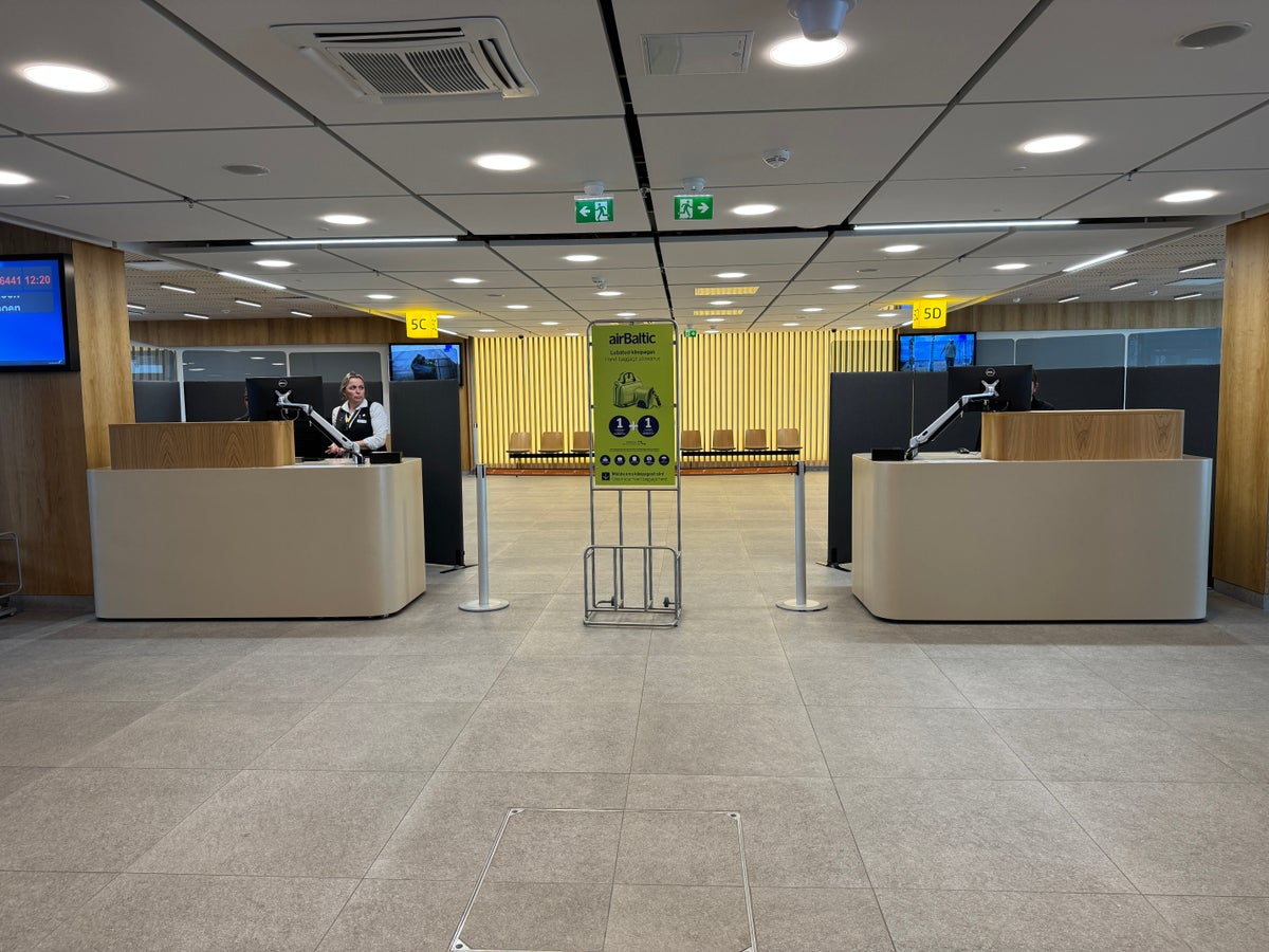 airBaltic TLL boarding gates
