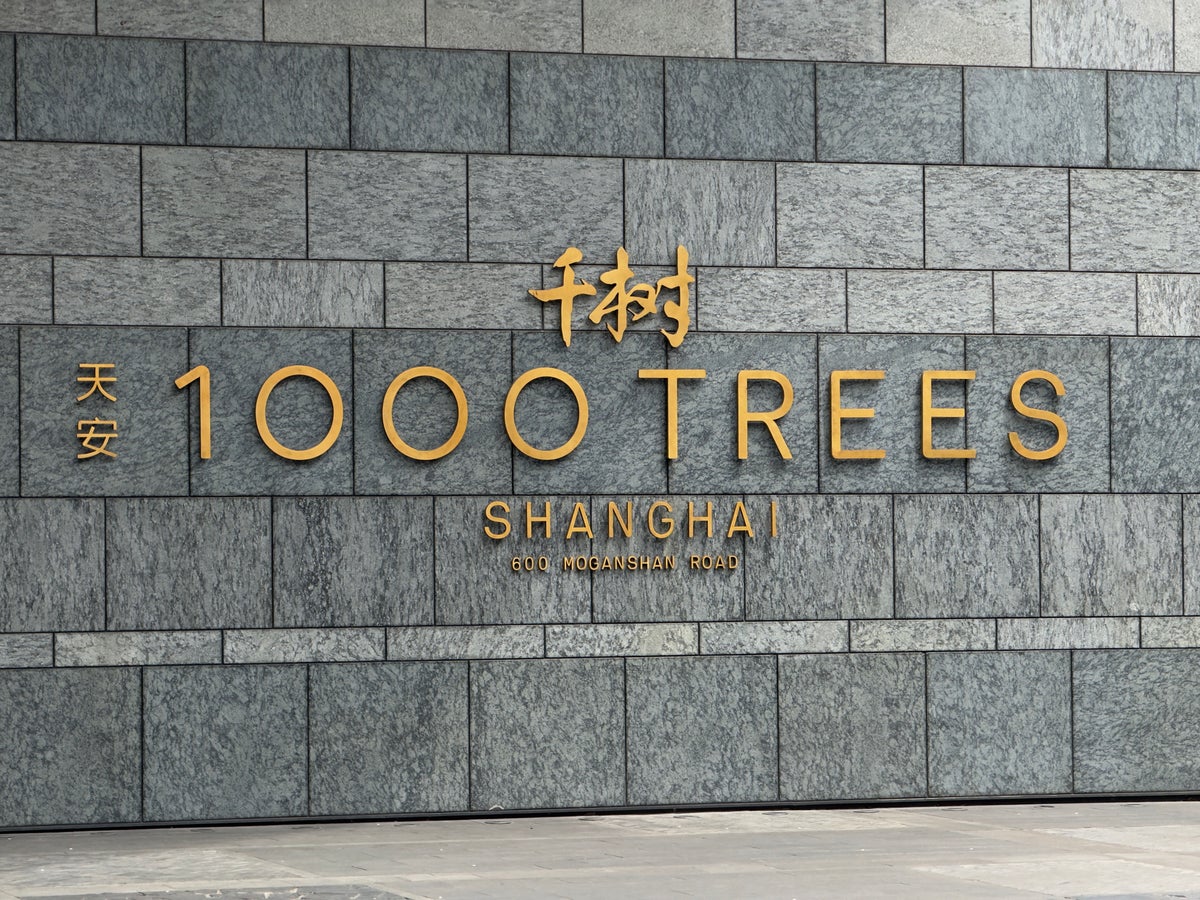 1000 Trees Shanghai sign