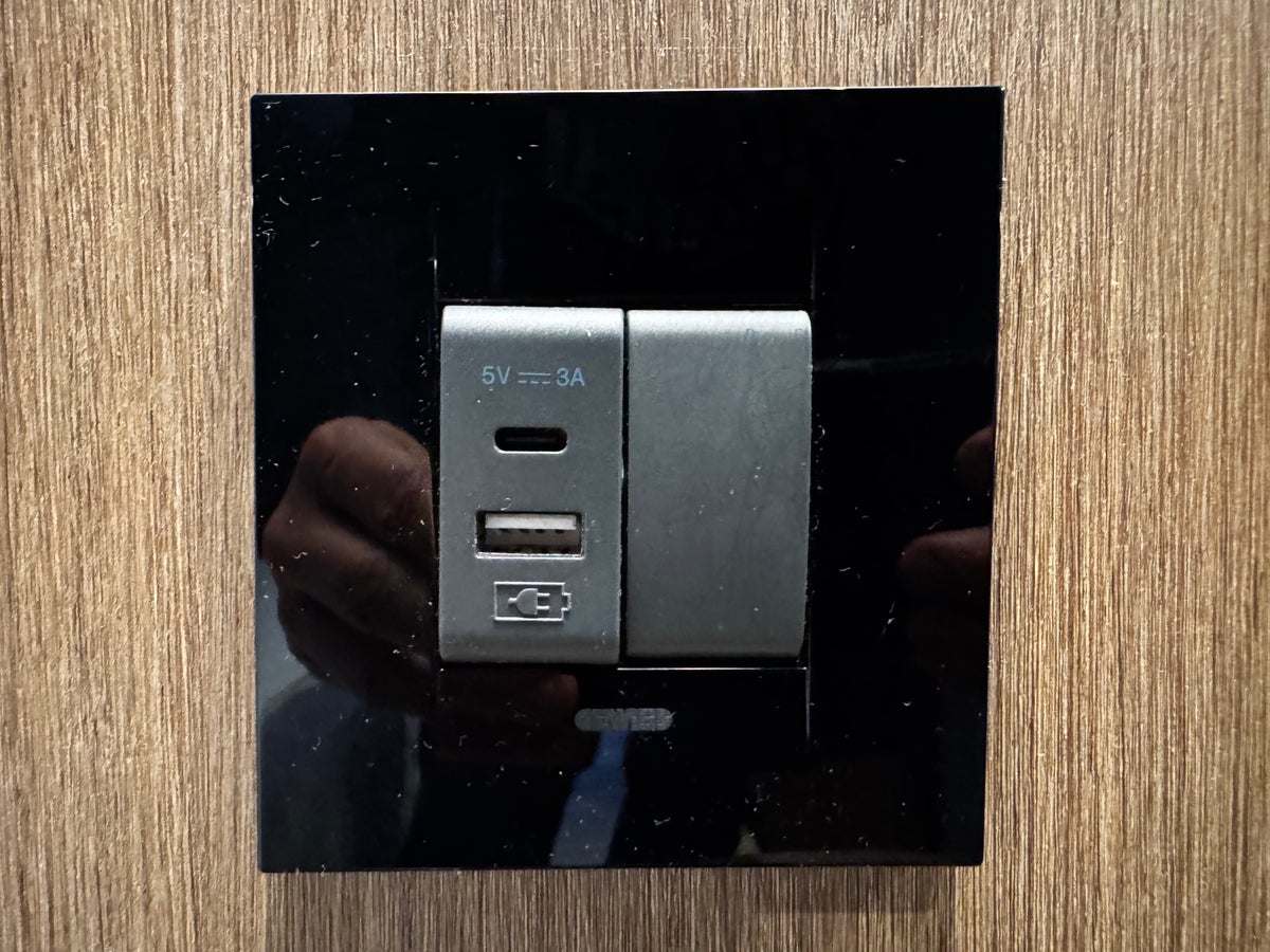 AC Hotel La Finca bedroom outlets