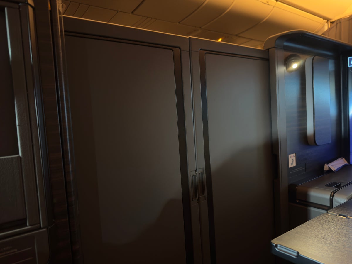 ANA First class sliding door