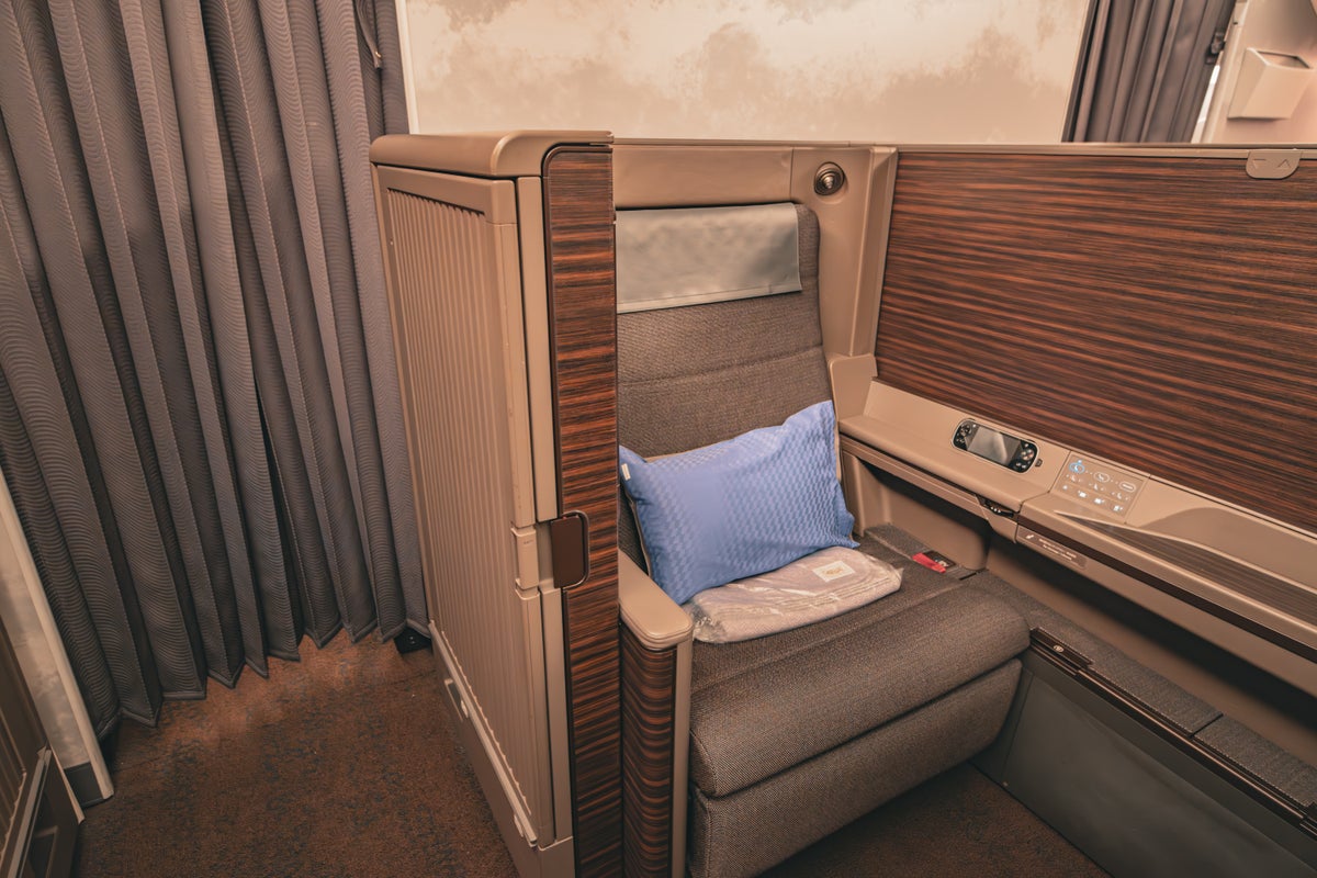 ANA first class wide seat