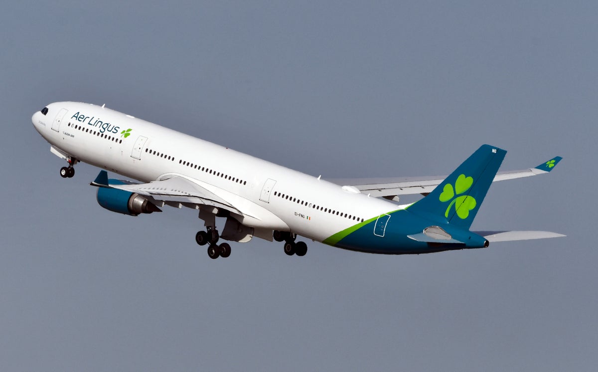 Aer Lingus A330 300 takeoff