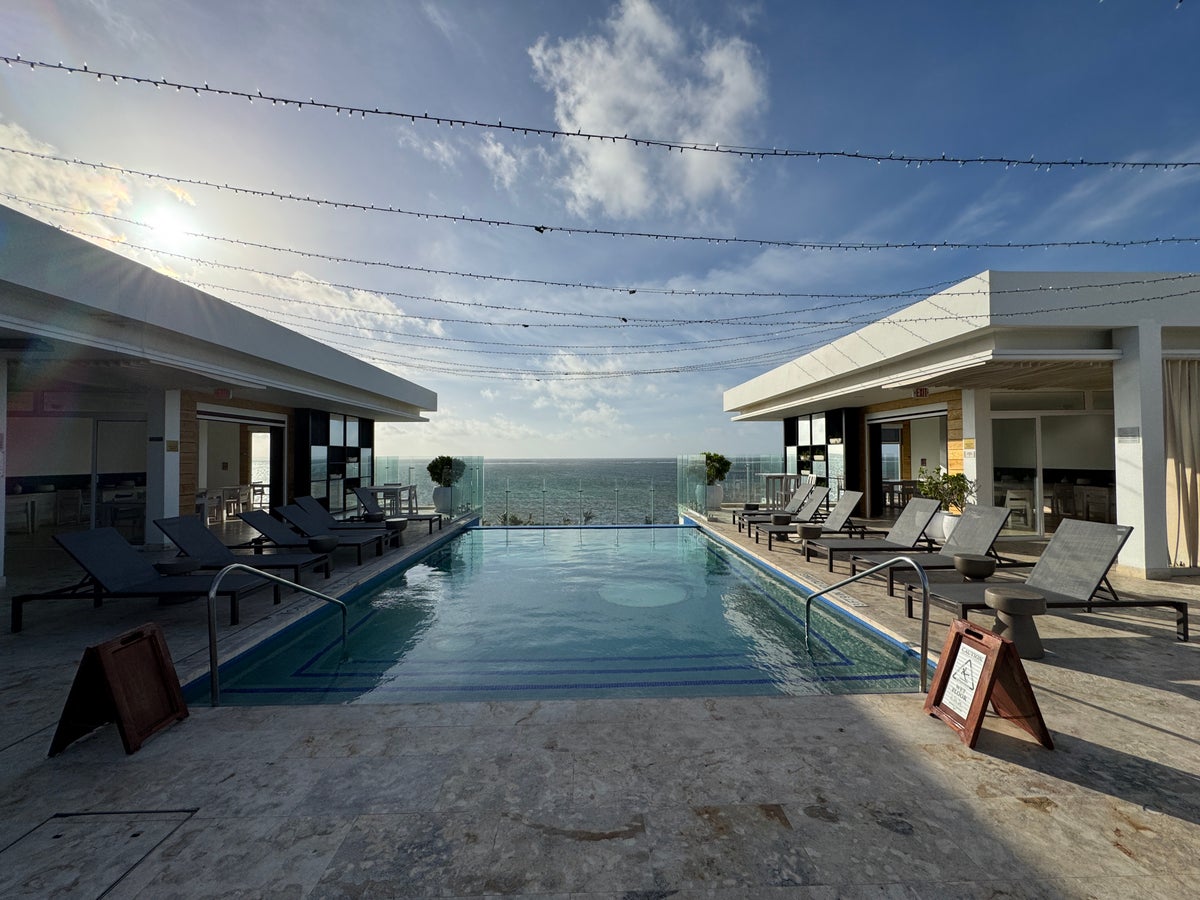 Alaia Belize Adults Only rooftop pool