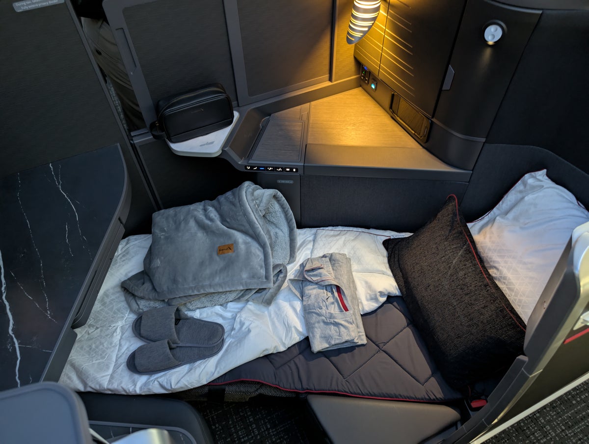 American Airlines 787 9P Flagship Suite Preferred lie flat seat