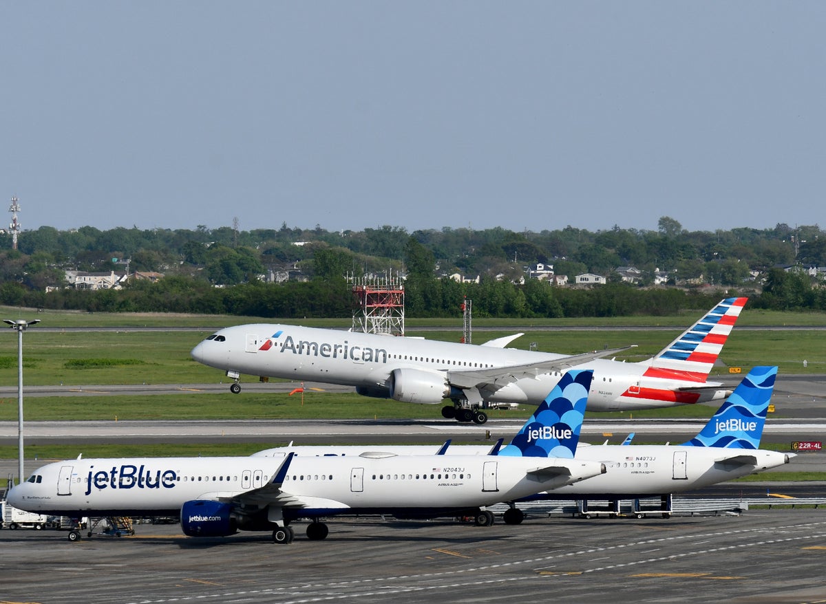 Flying This Fourth of July Weekend? Here’s How To Beat the Travel Madness