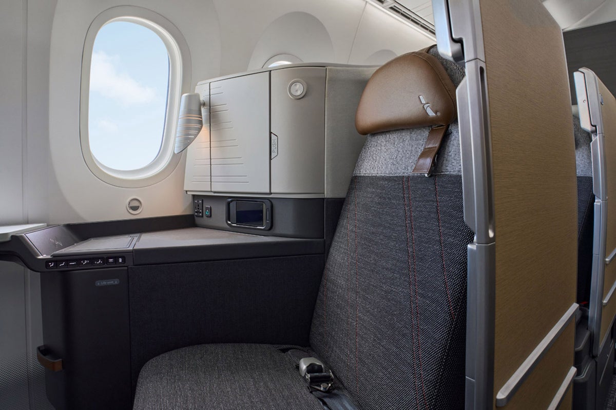 American Airlines flagship suites side view