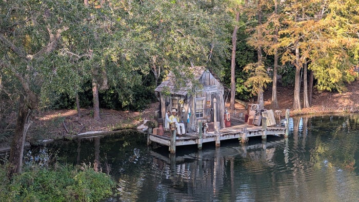Beacon Joes cabin on Rivers of America Liberty Belle ride at Disney World Magic Kingdom