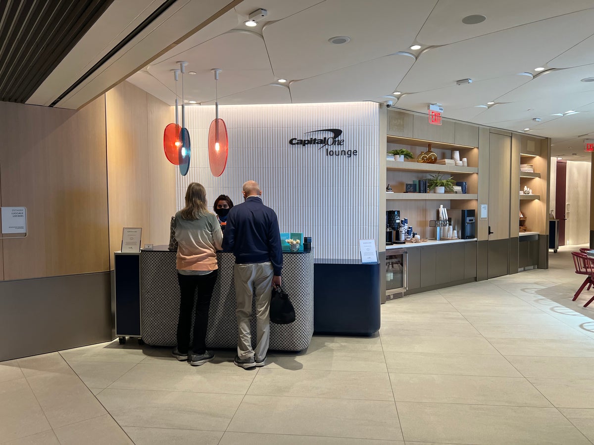 Capital One Lounge DFW Entrance